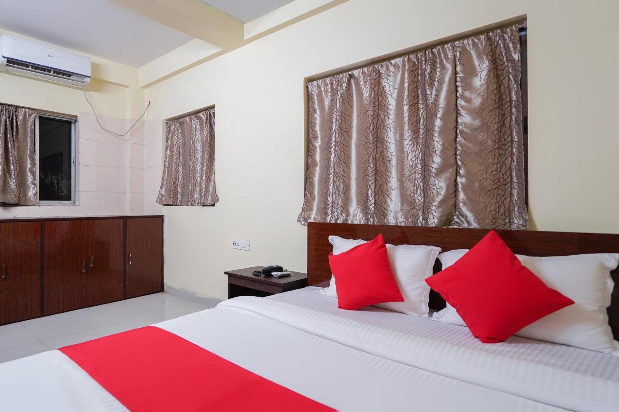 OYO 60891 Hotel Amaze Jādabpur Kültér fotó