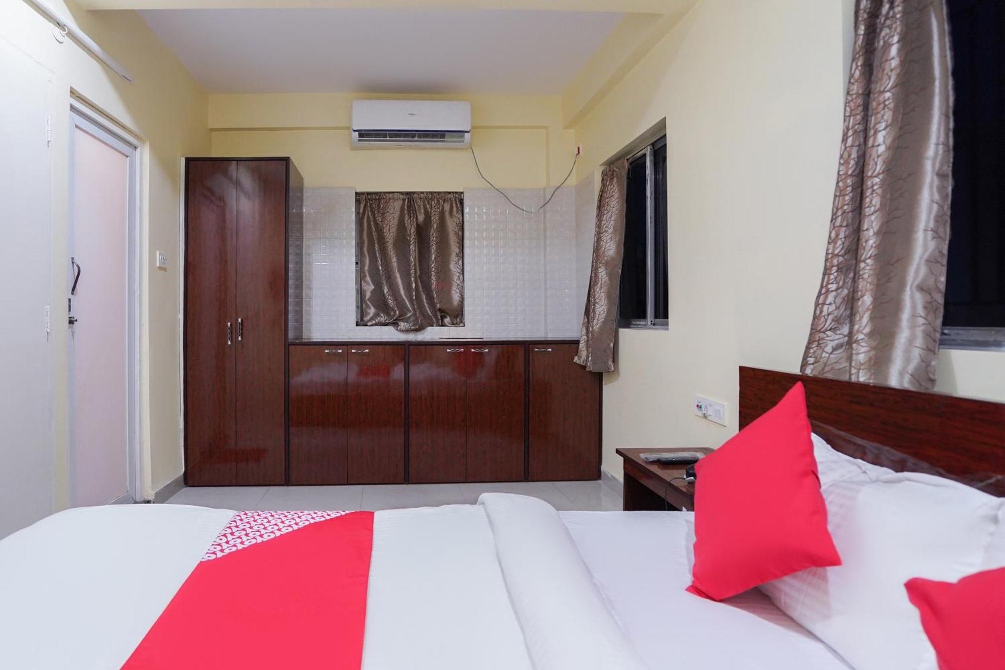 OYO 60891 Hotel Amaze Jādabpur Kültér fotó