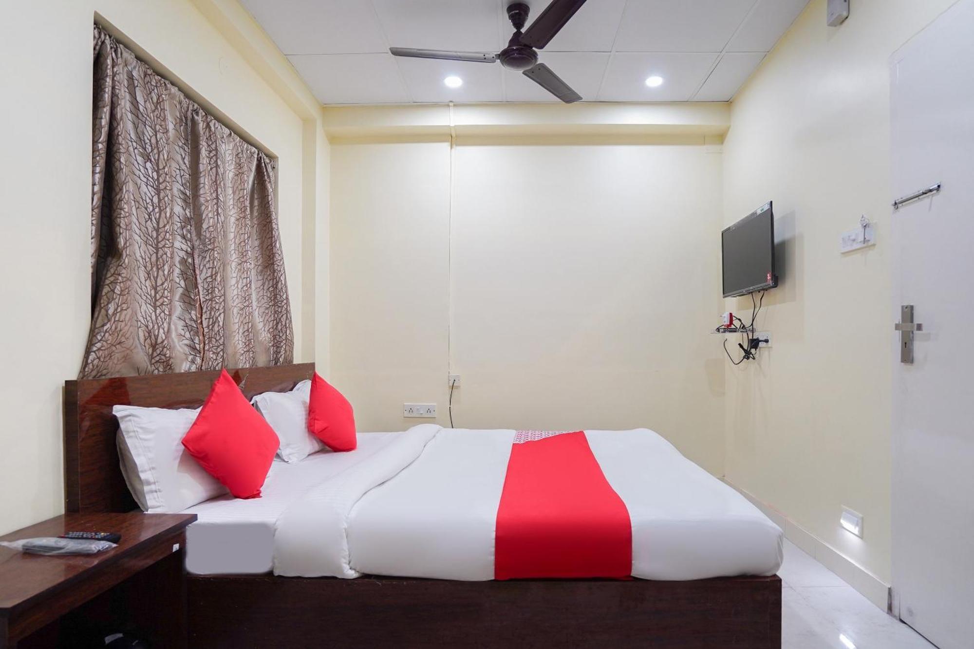 OYO 60891 Hotel Amaze Jādabpur Kültér fotó