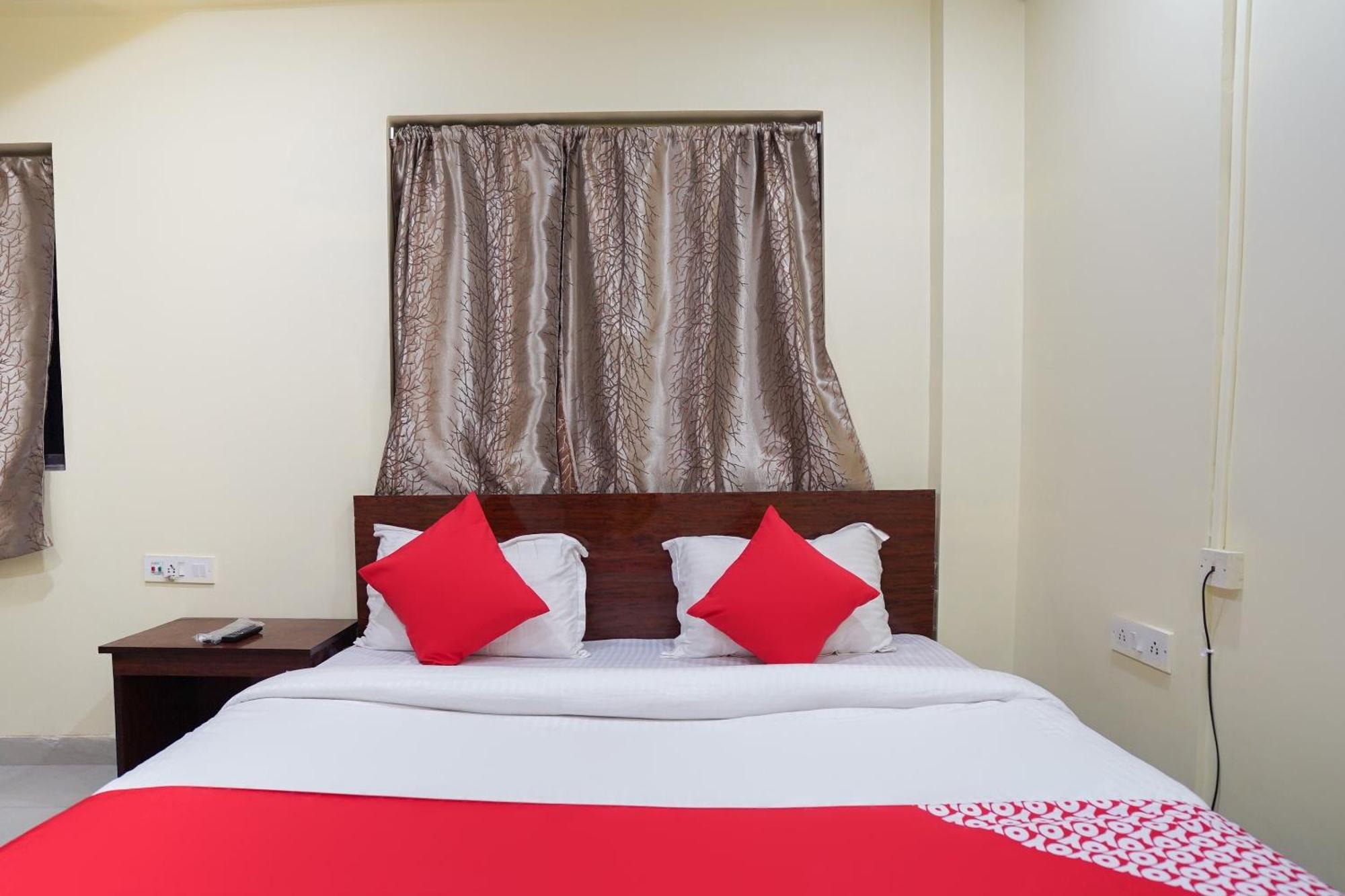 OYO 60891 Hotel Amaze Jādabpur Kültér fotó