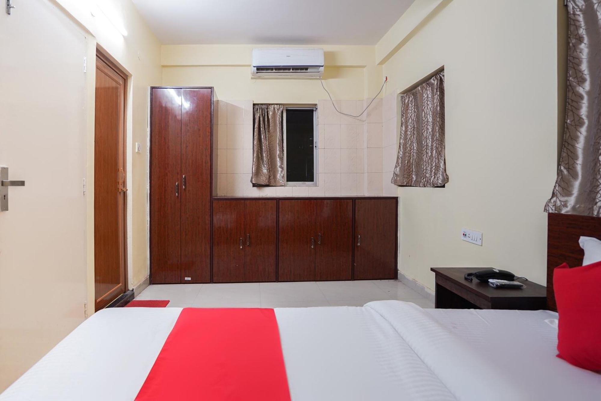 OYO 60891 Hotel Amaze Jādabpur Kültér fotó